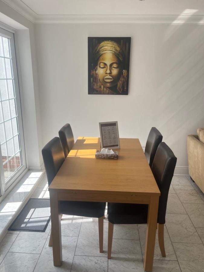 City Reach Retreat Spacious 4Bed House Startford Maryland Great Transport Links London Exterior photo